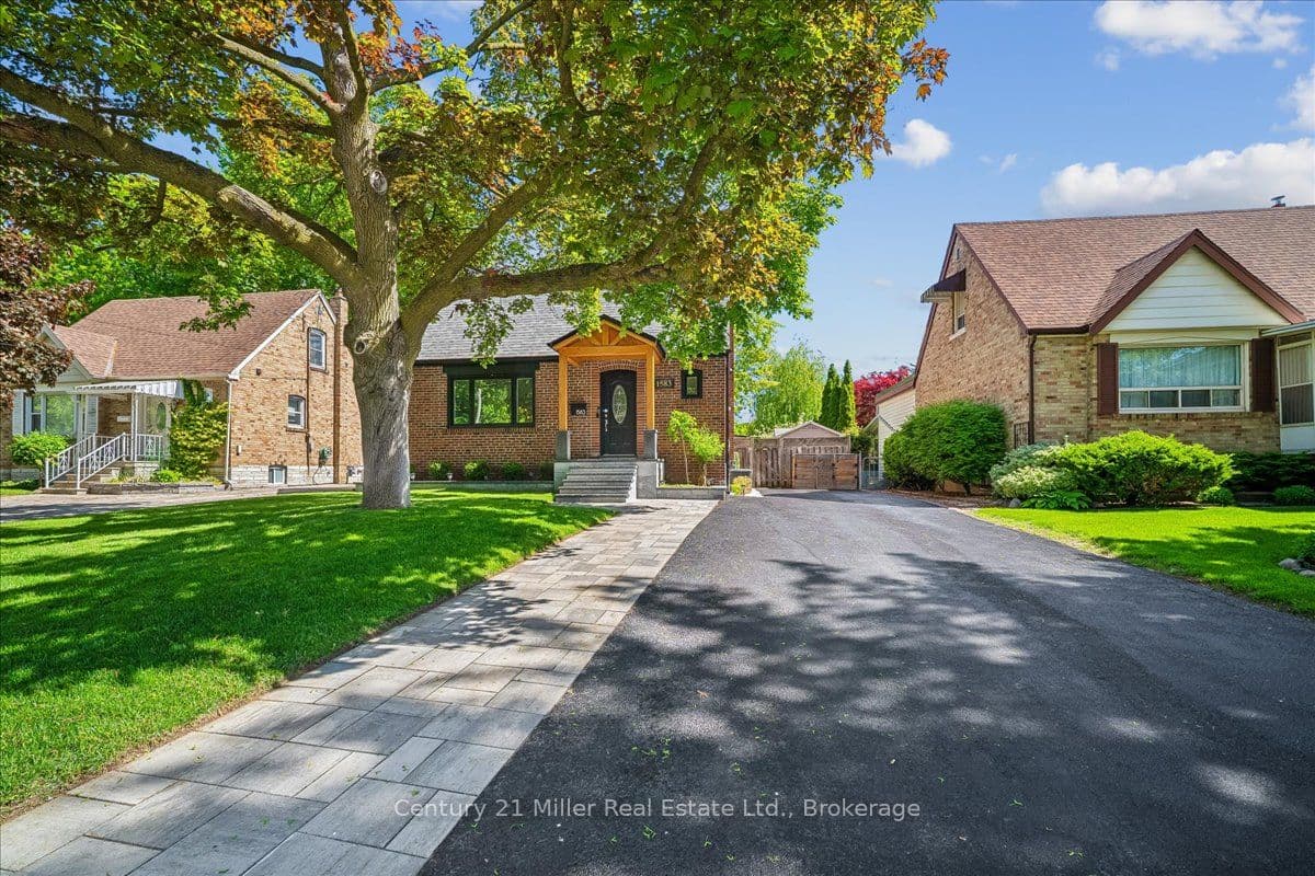 1583 Blanefield Road photo 1