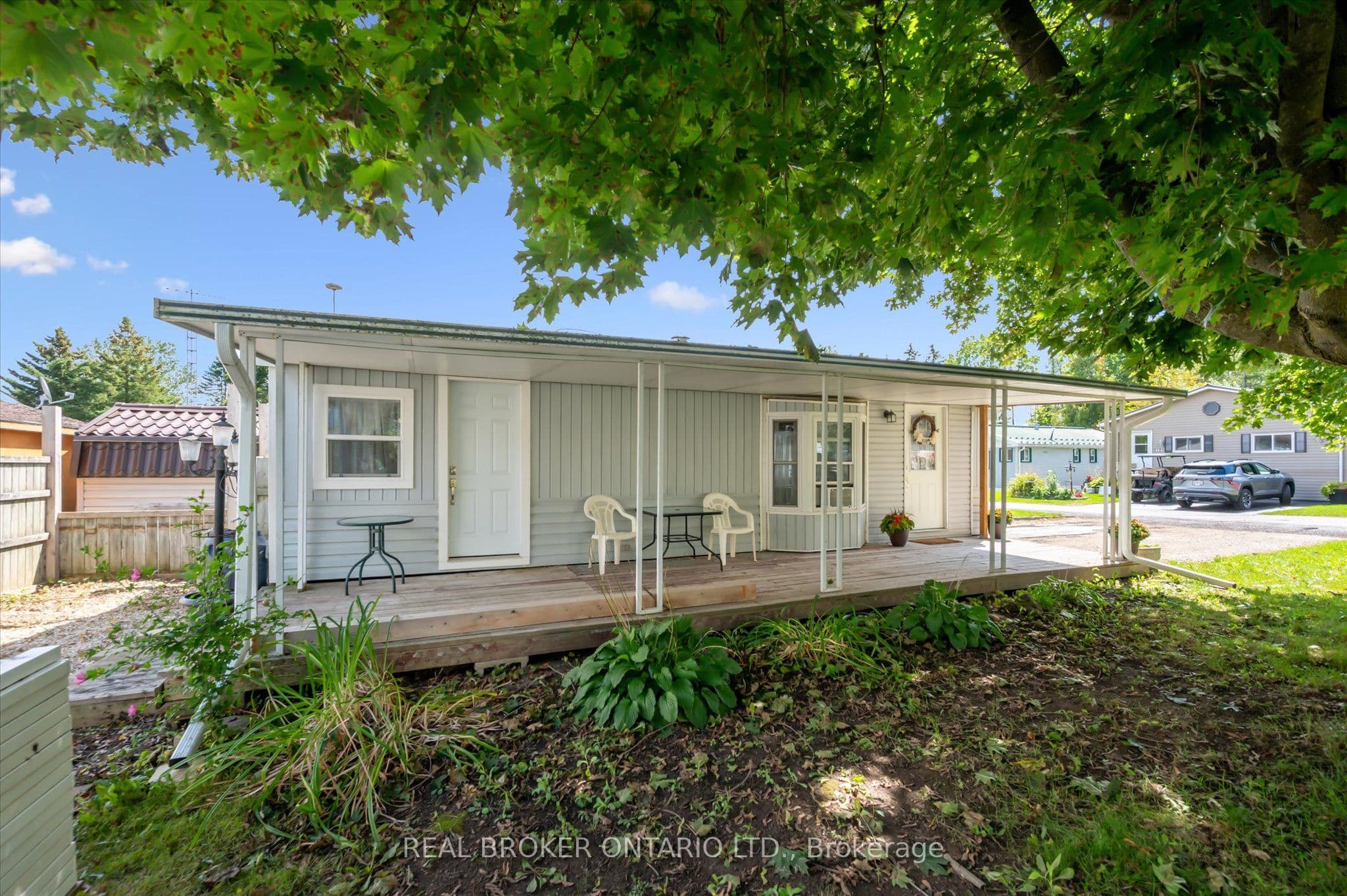 445 Pine Pass photo 1