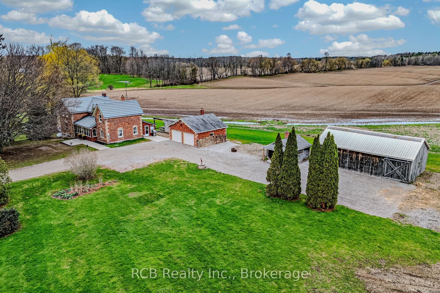 3531 Governors Road photo 1