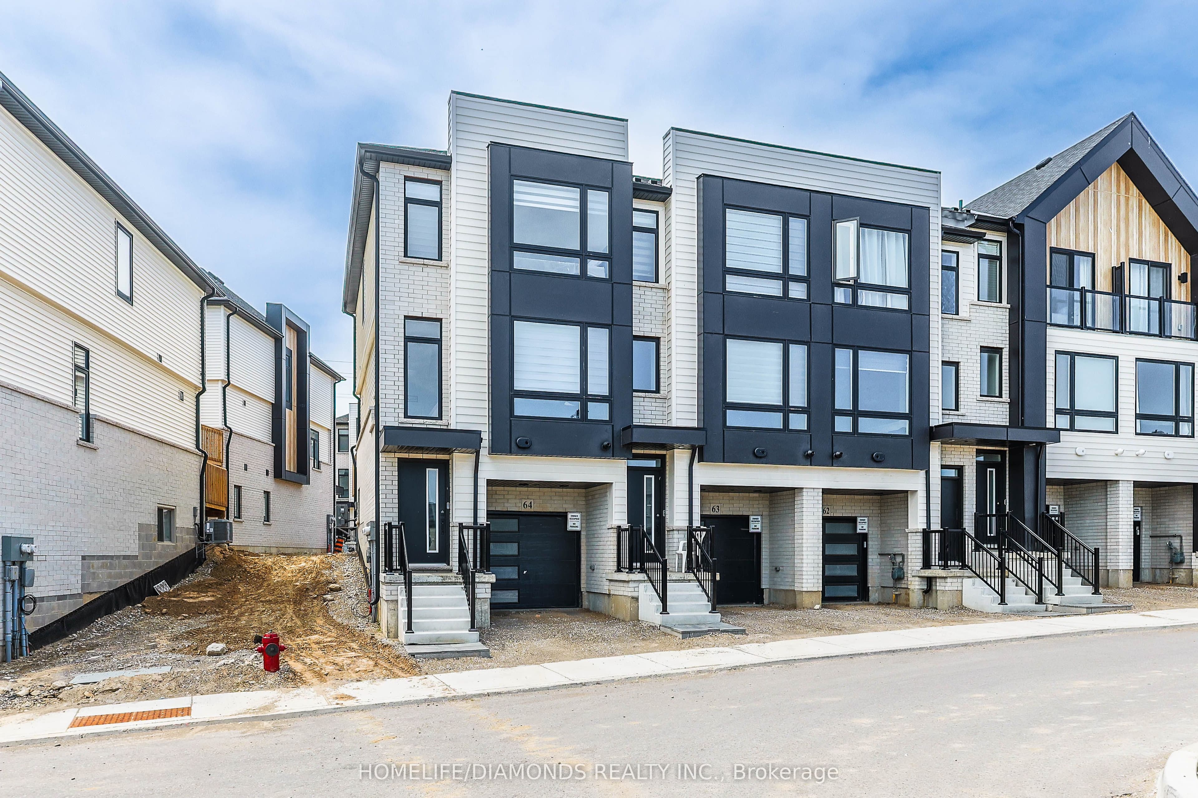 Unit 64 55 TOM BROWN Drive photo 1
