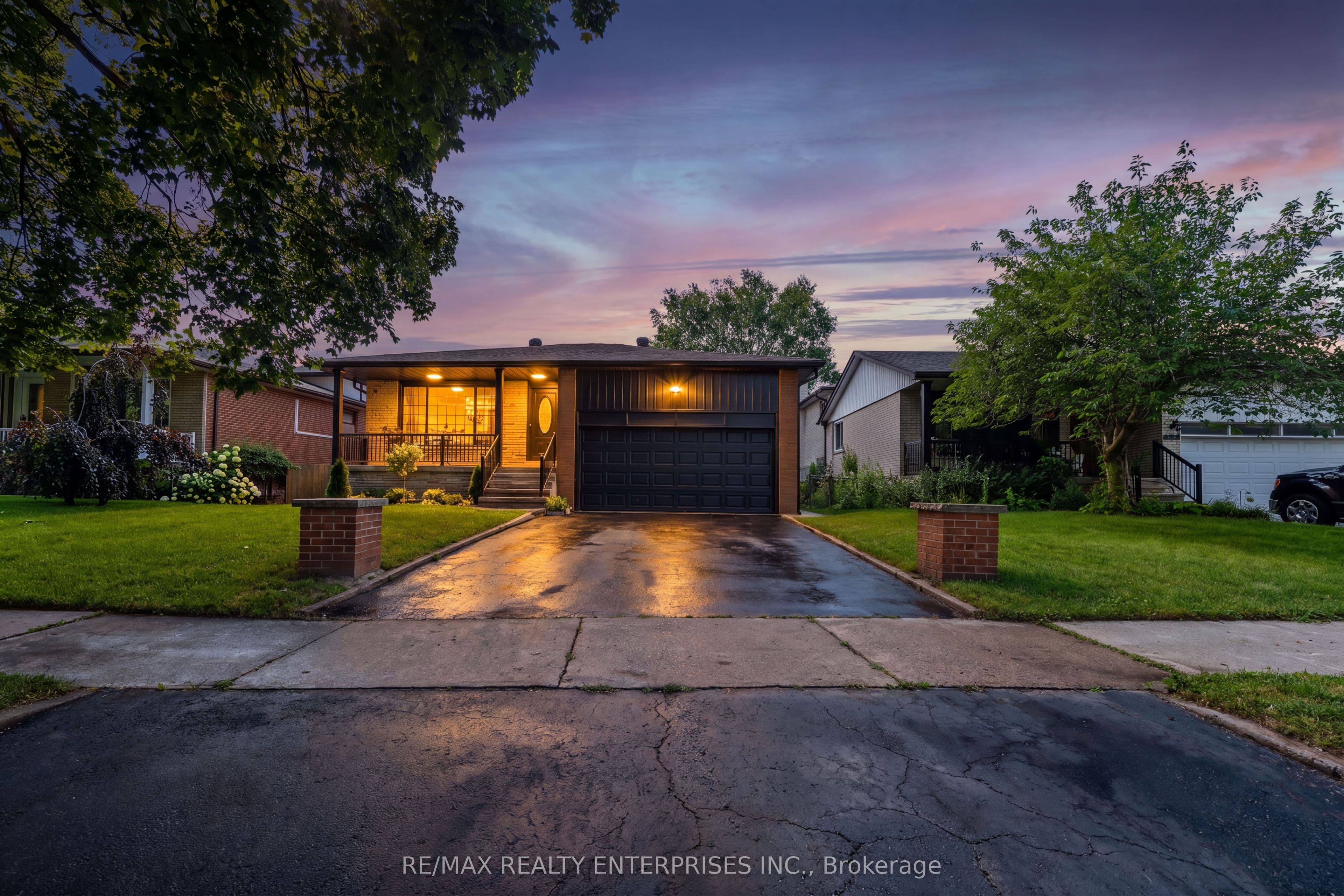 Unit Upper 2348 Denise Road photo 1
