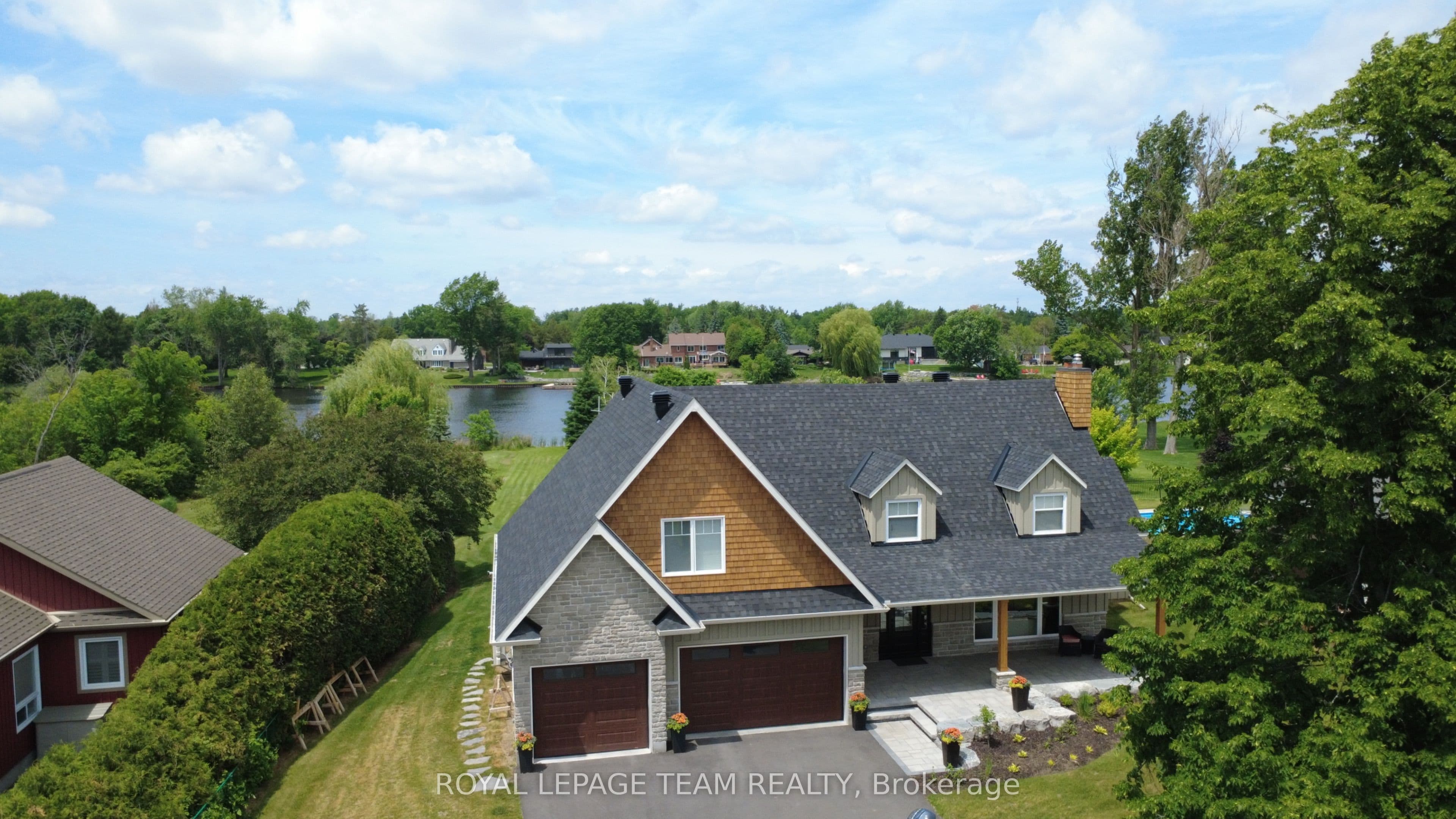 2710 River Road photo 1