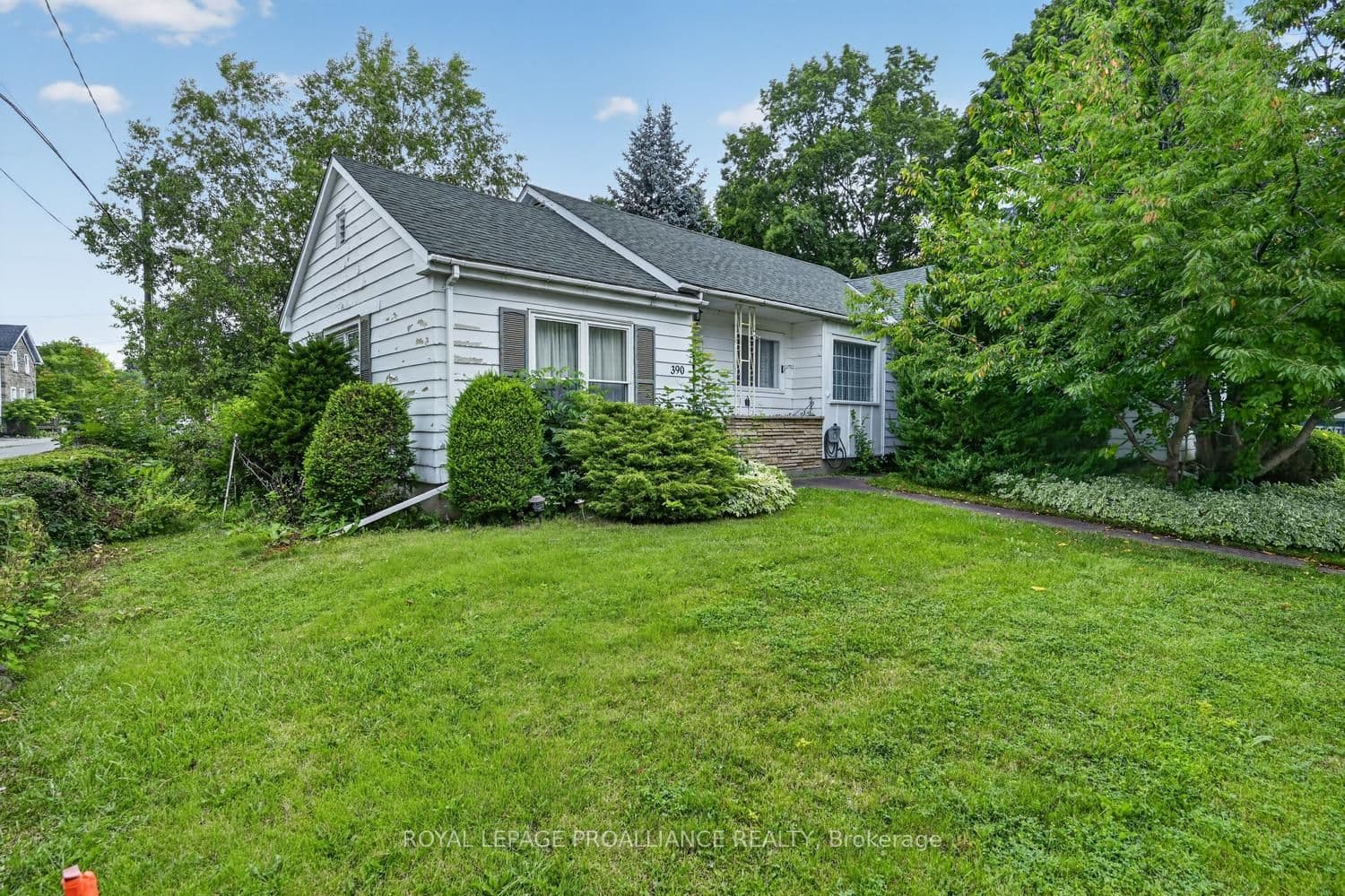390 James Street photo 1