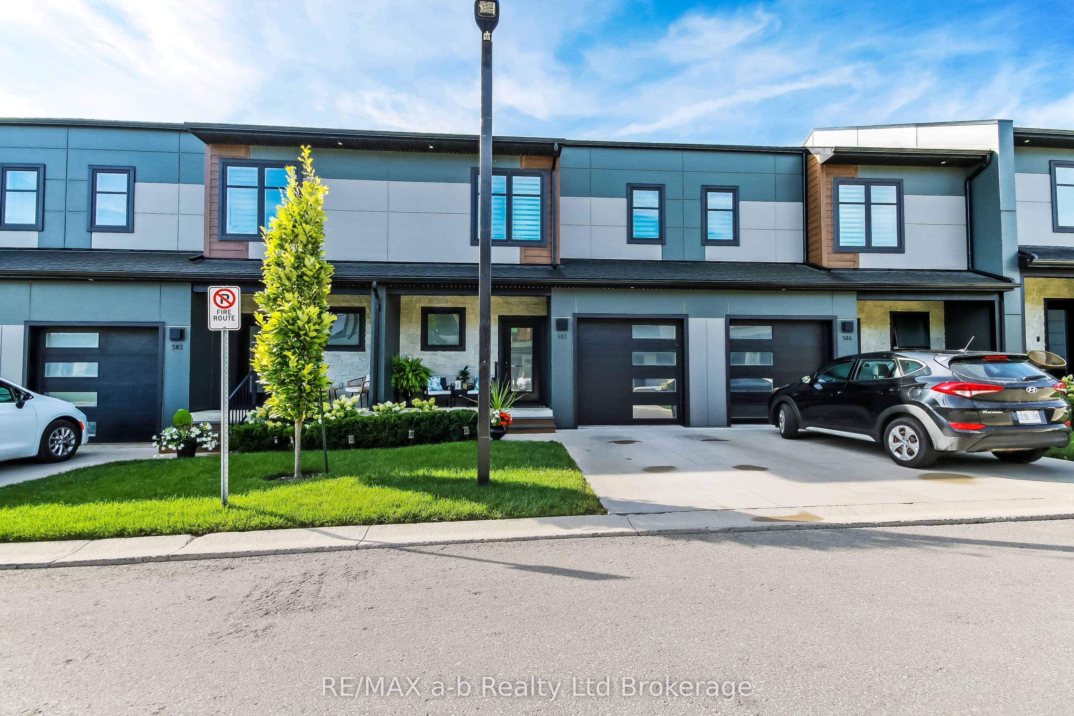 Unit 3 361 Quarter Townline photo 1