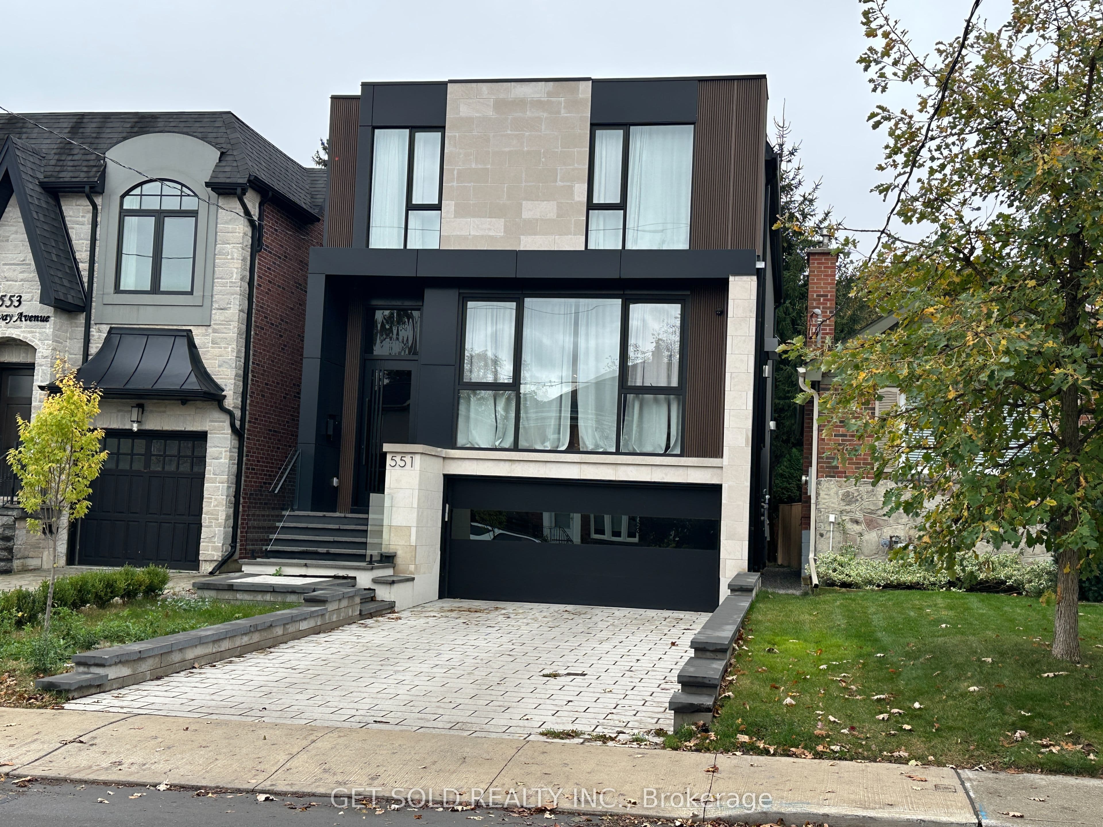 551 Broadway Avenue photo 1