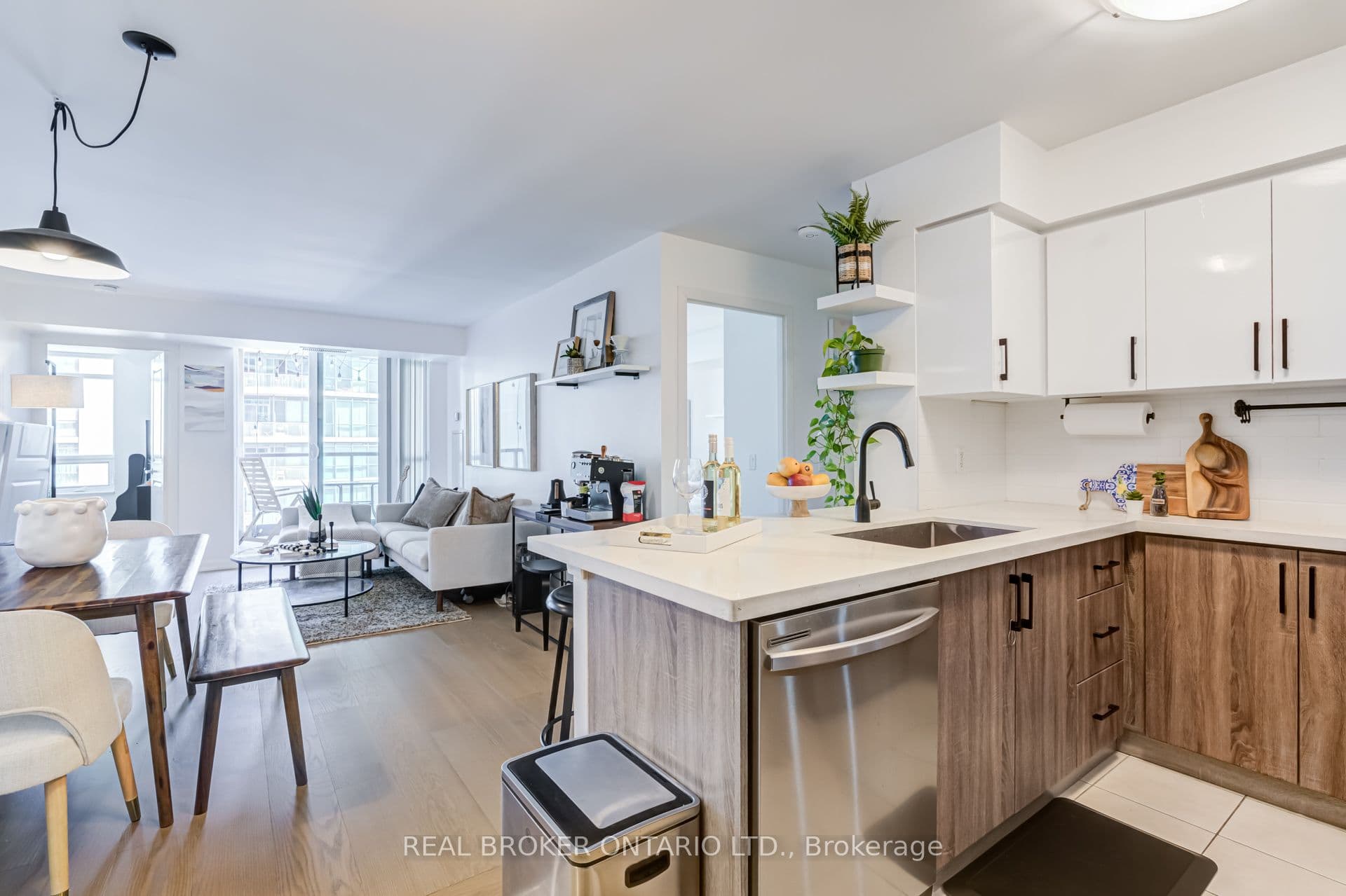 Unit 2806 225 Sherway Gardens Road photo 1