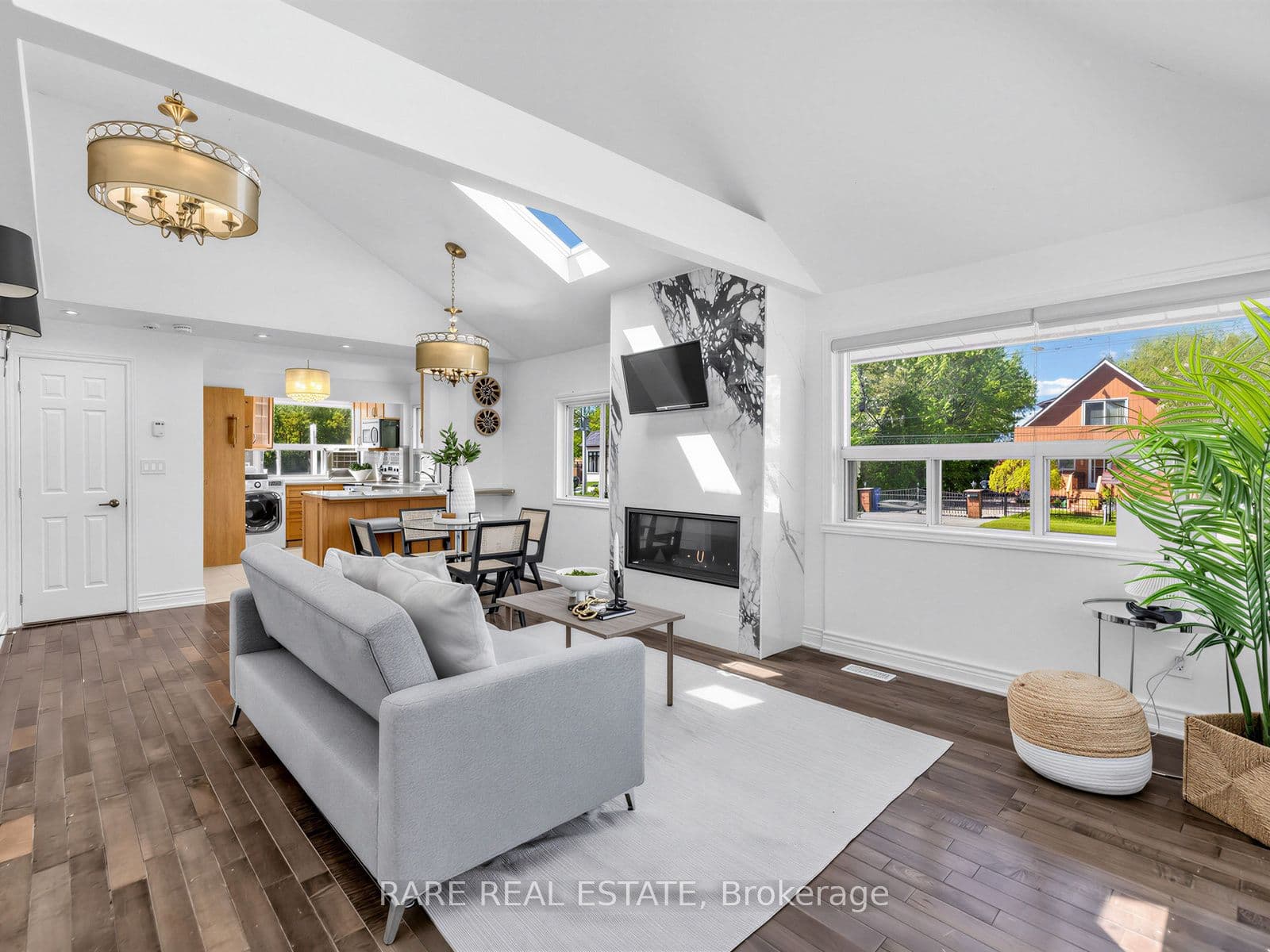 205 Beach Road photo 1