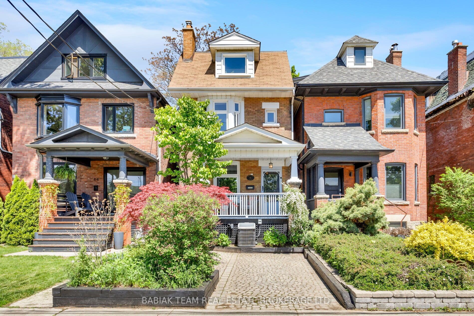 82 Howard Park Avenue photo 1