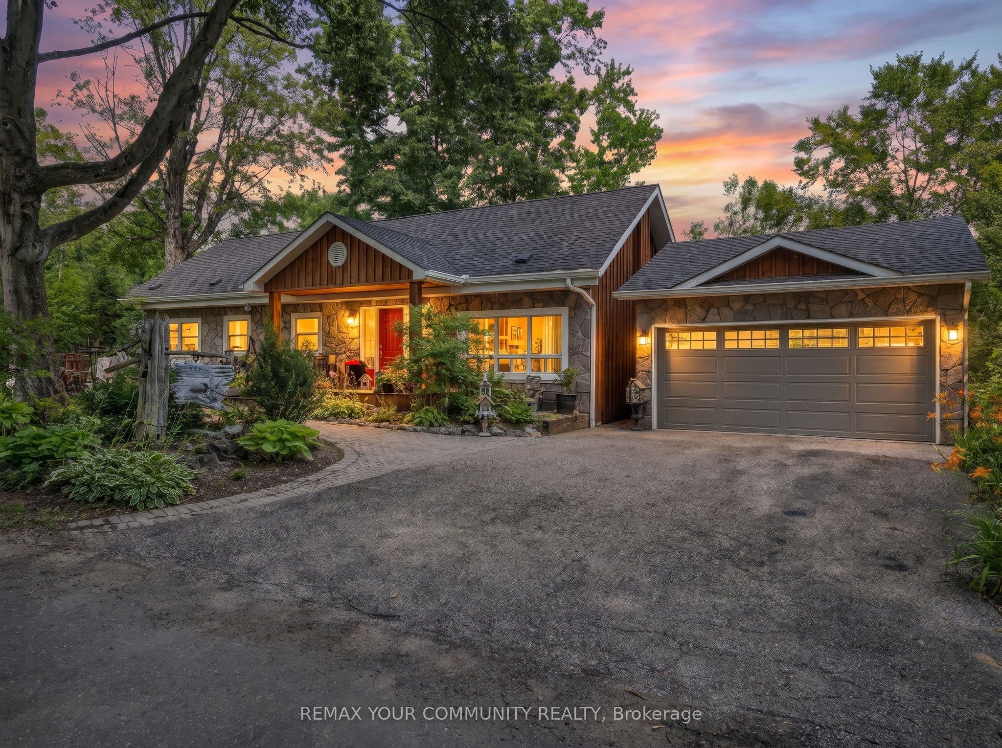 111 Sibbald Crescent photo 1