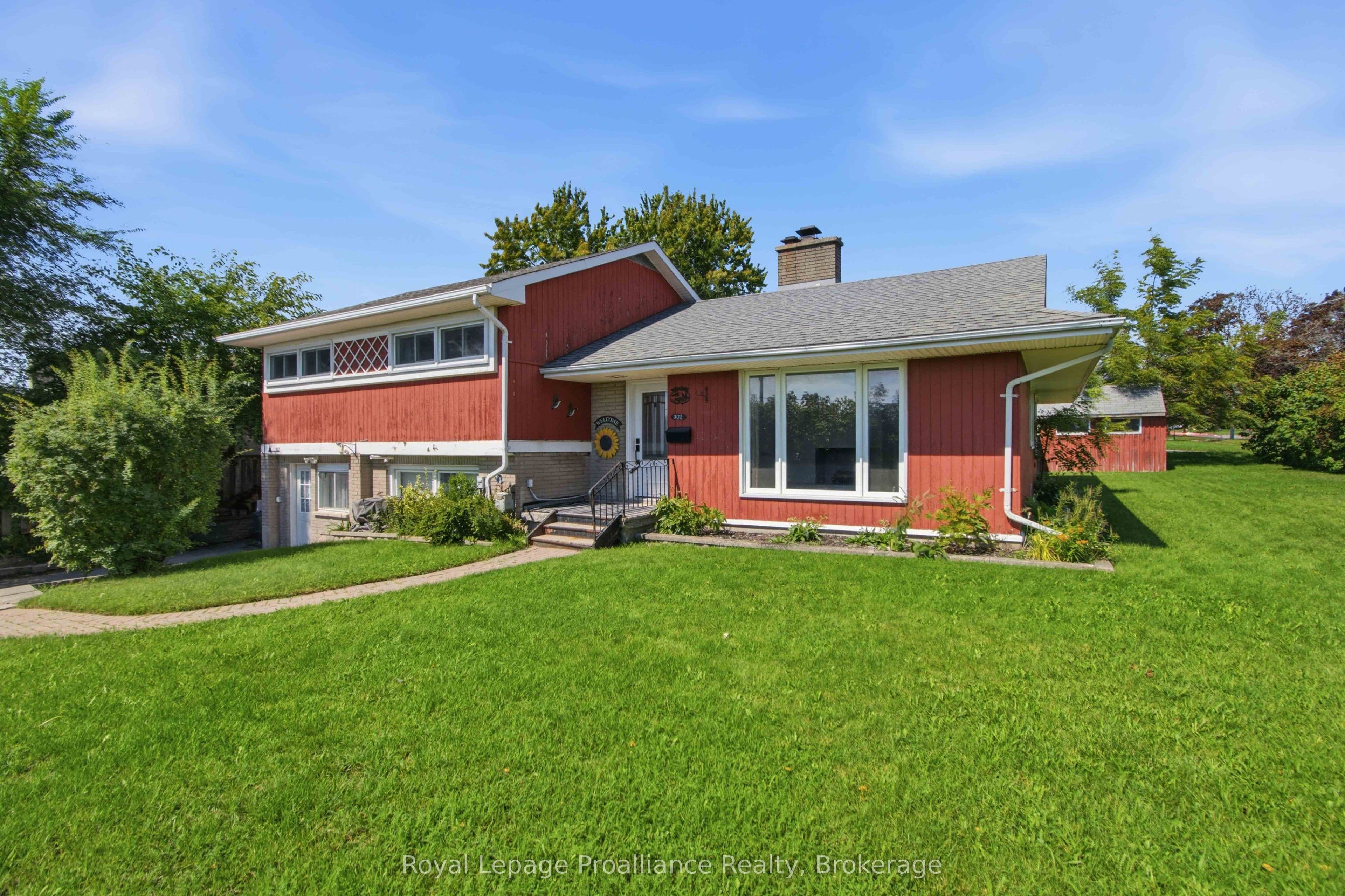 302 King Street photo 1