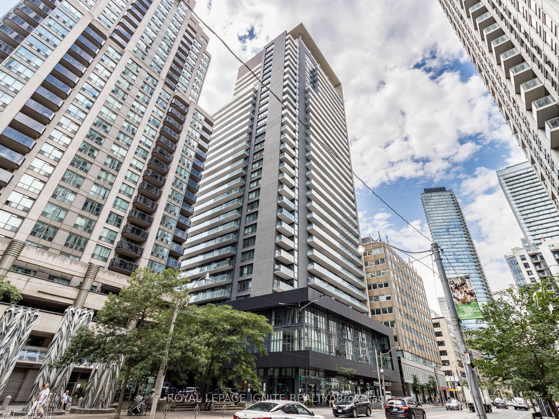 Unit 2509 770 Bay Street photo 1