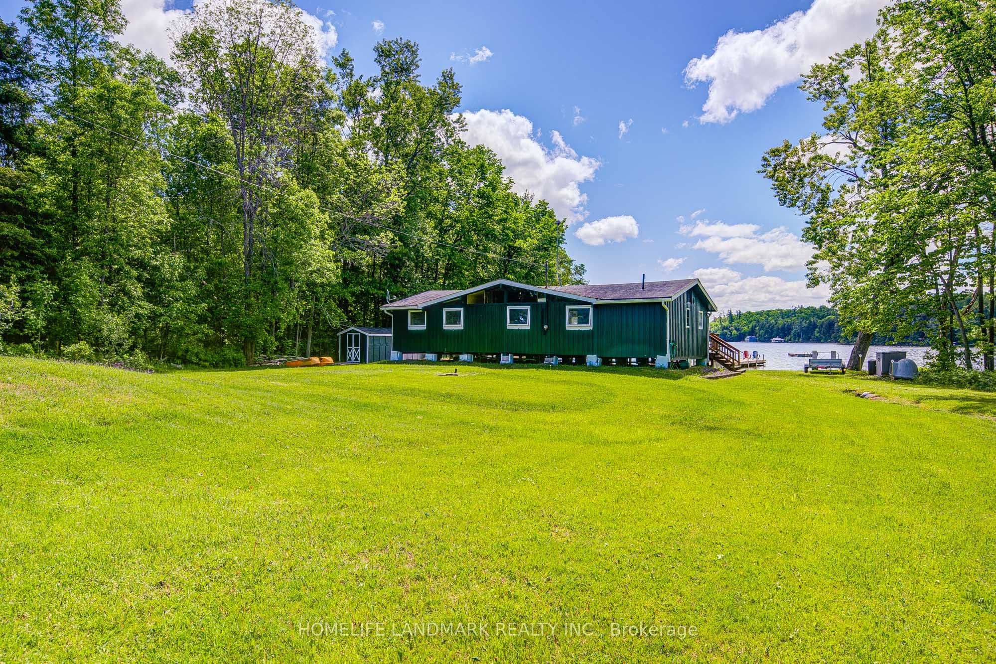 Unit Unit #8 1093 Cooper Point Road photo 1