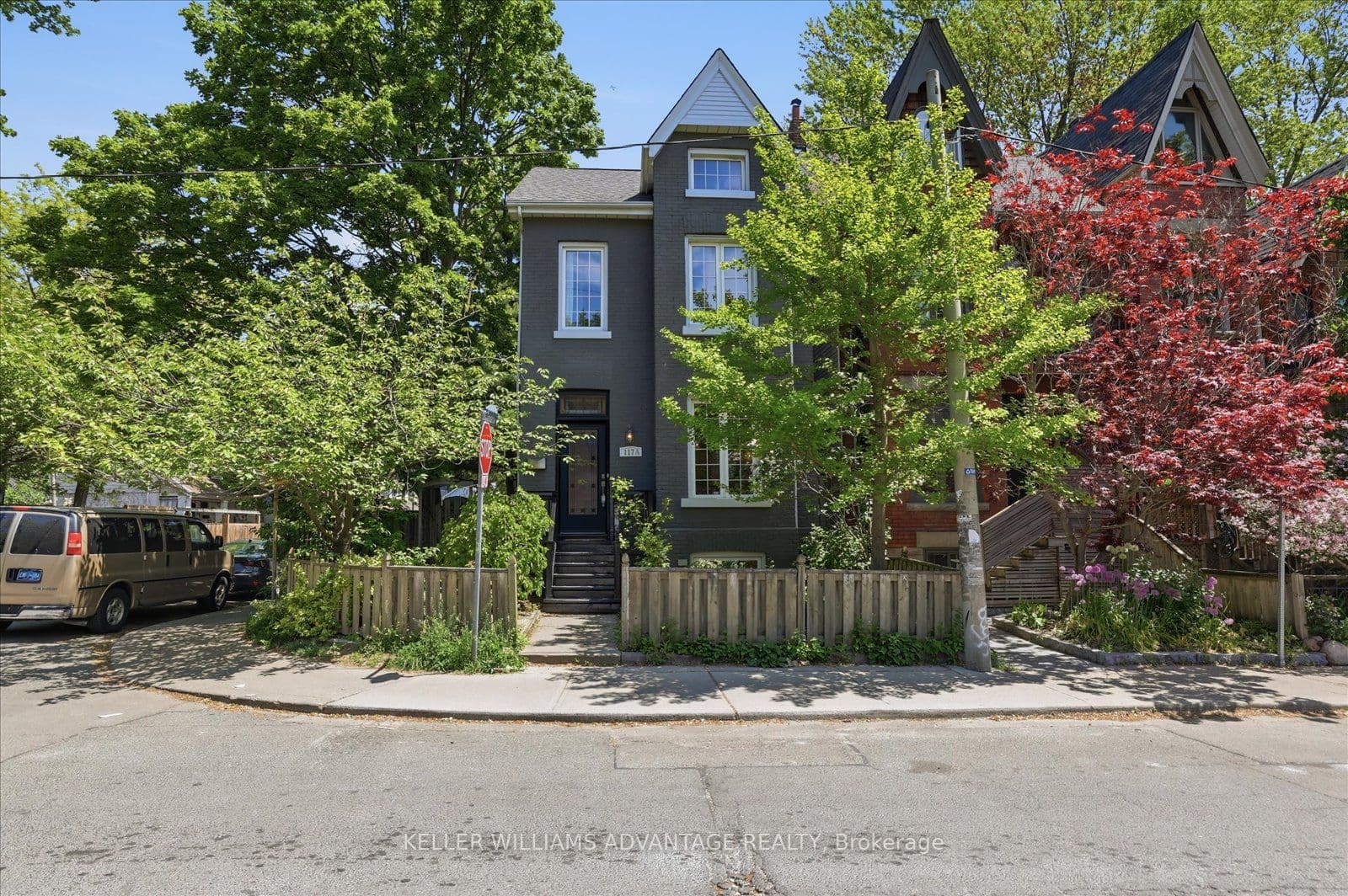 117A Pape Avenue photo 1