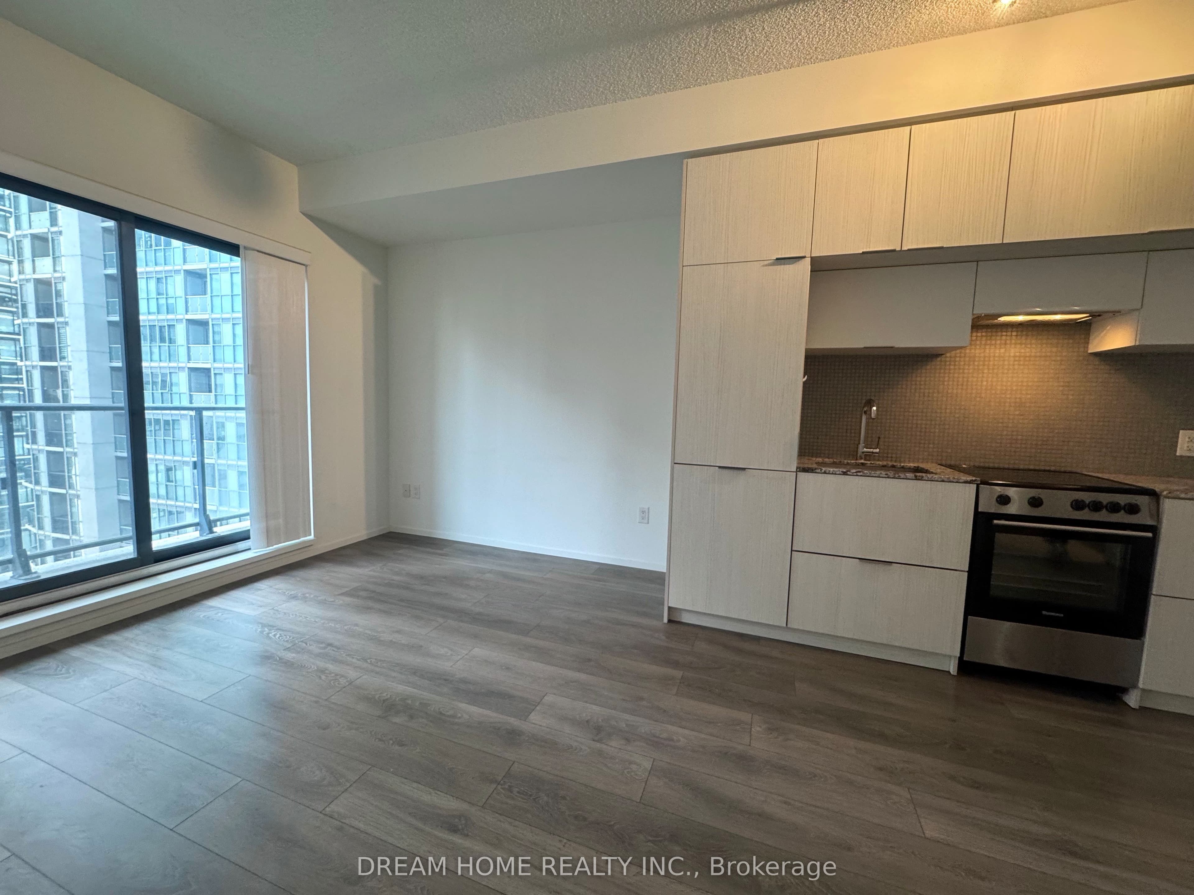 Unit 1202 159 Dundas Street photo 1