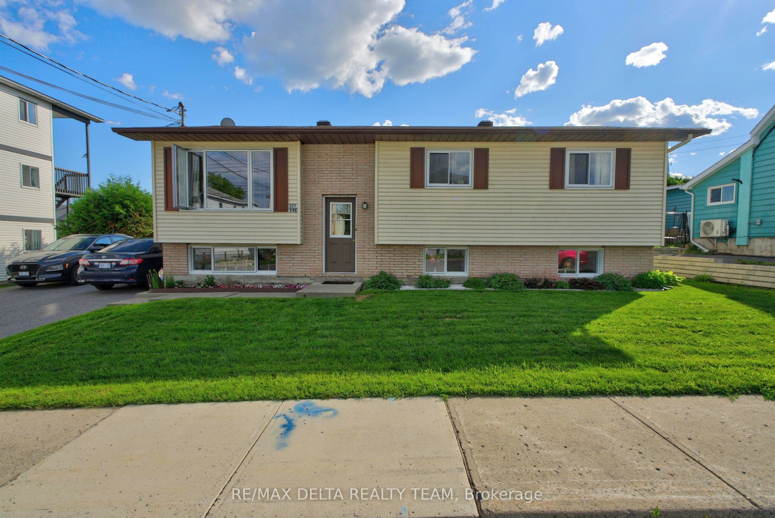 522 St Louis Street photo 1