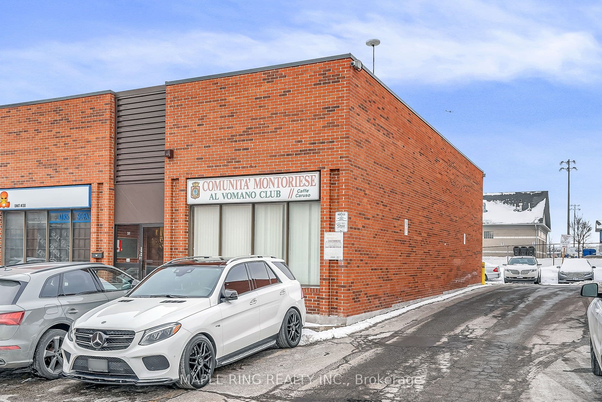 Unit 31 2899 Steeles Avenue photo 1