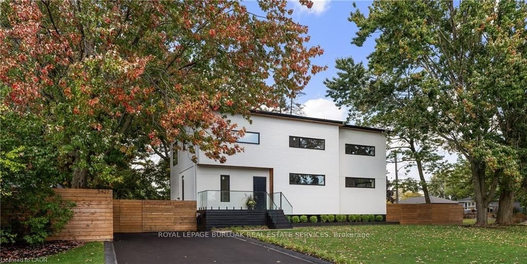 5427 ANTHONY Place photo 1