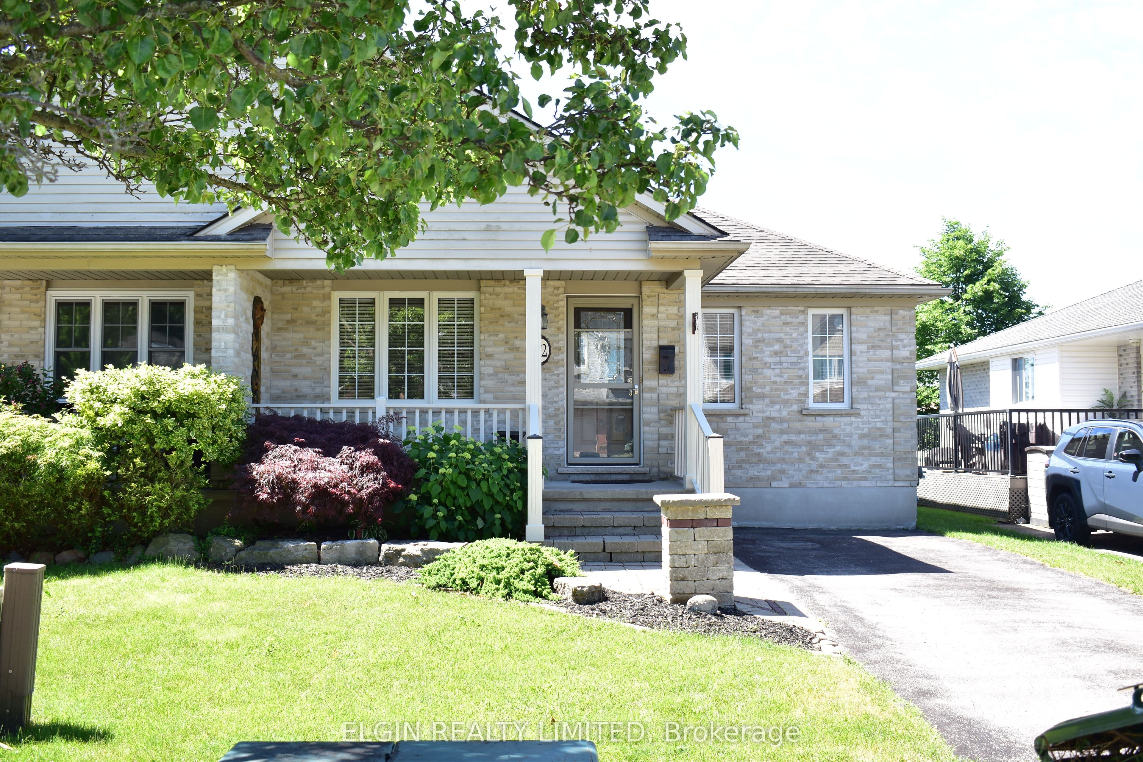22 Axford Parkway photo 1