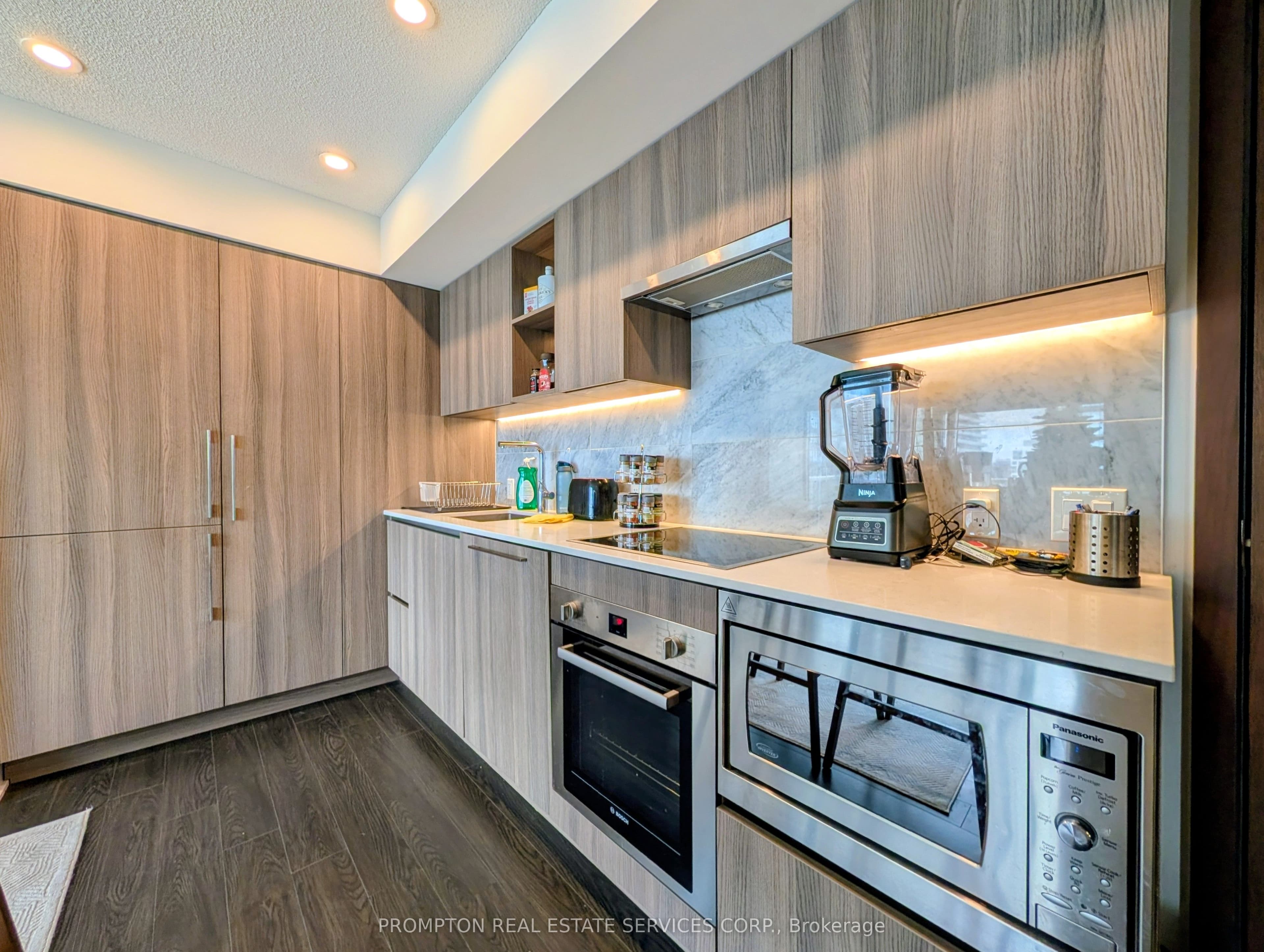 Unit 1905 19 Bathurst Street photo 1