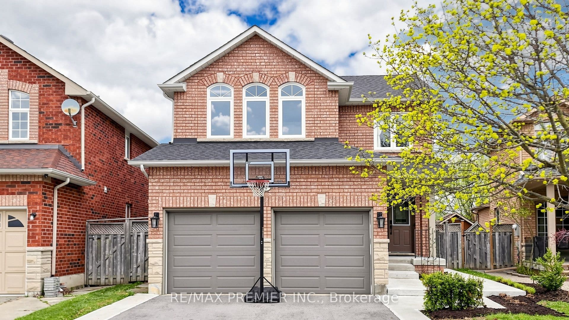 6 Terrastone Court photo 1