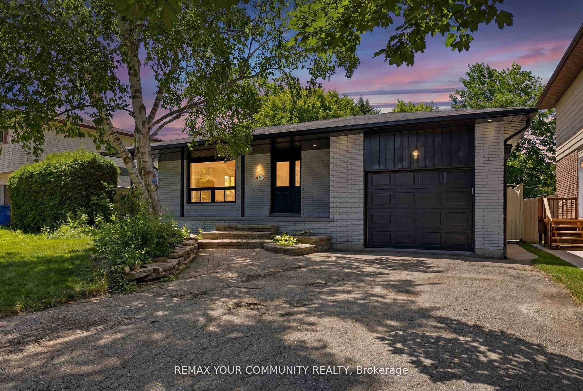 244 East Street photo 1