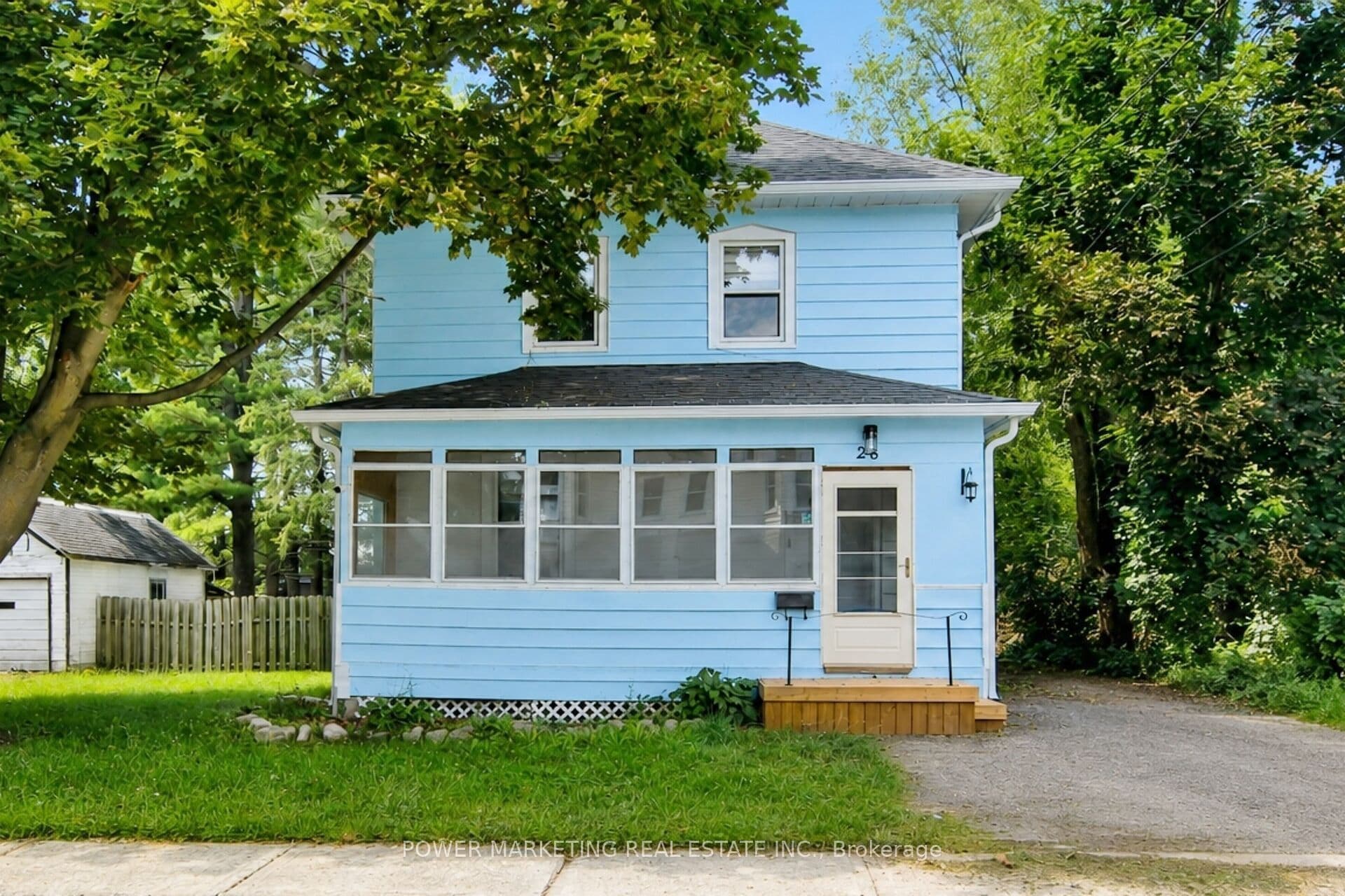 28 MONTAGUE Street photo 1
