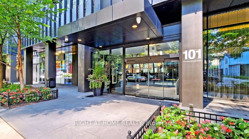 Unit 520 101 Charles Street photo 1