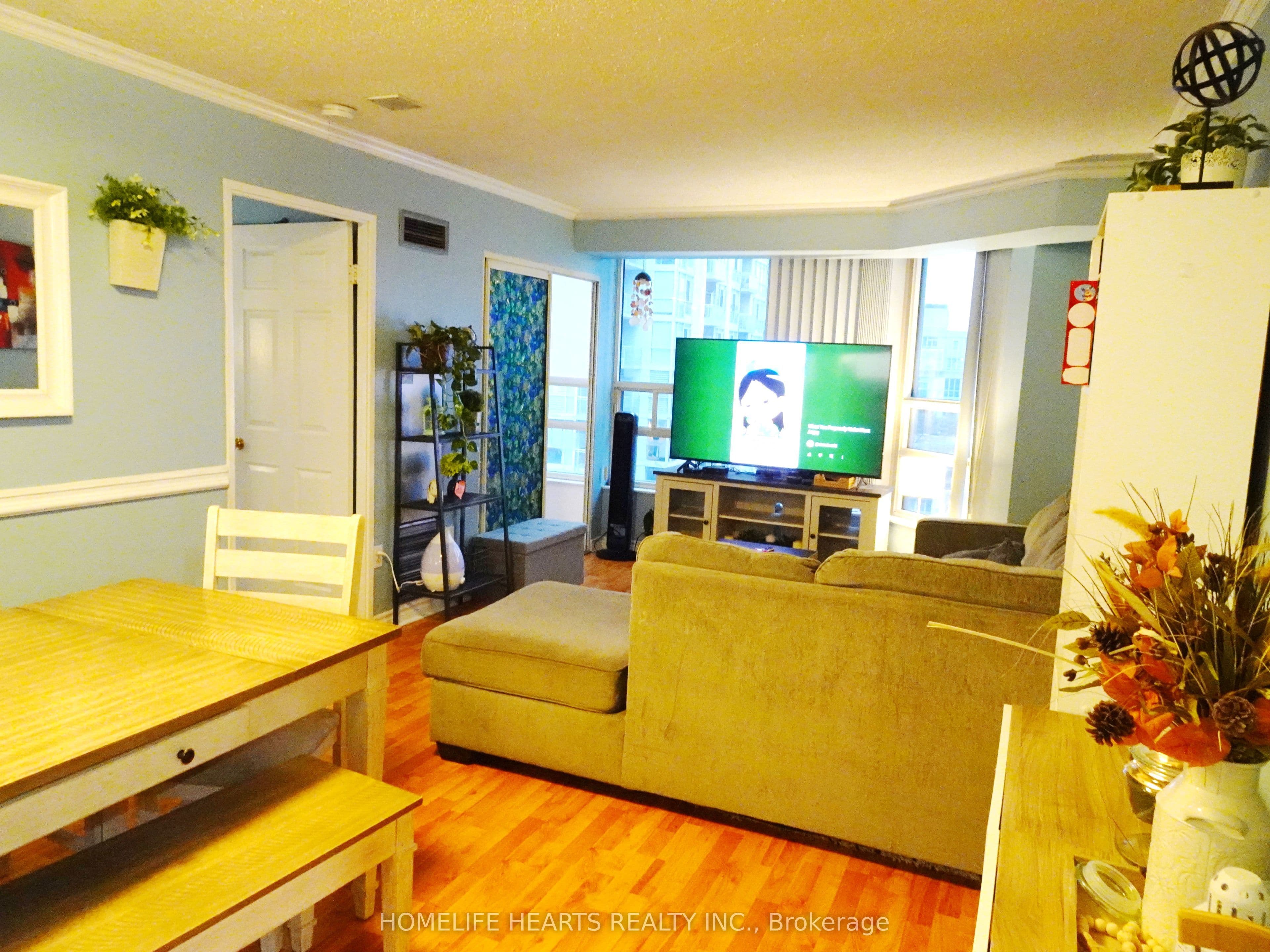 Unit 1011 250 Webb Drive photo 1