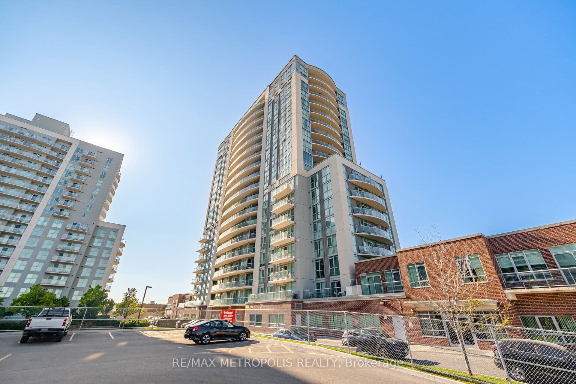 Unit 306 1328 Birchmount Road photo 1