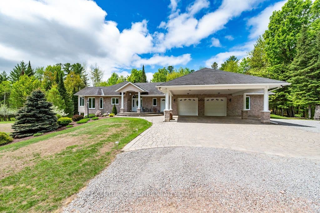 393 Portage Road photo 1