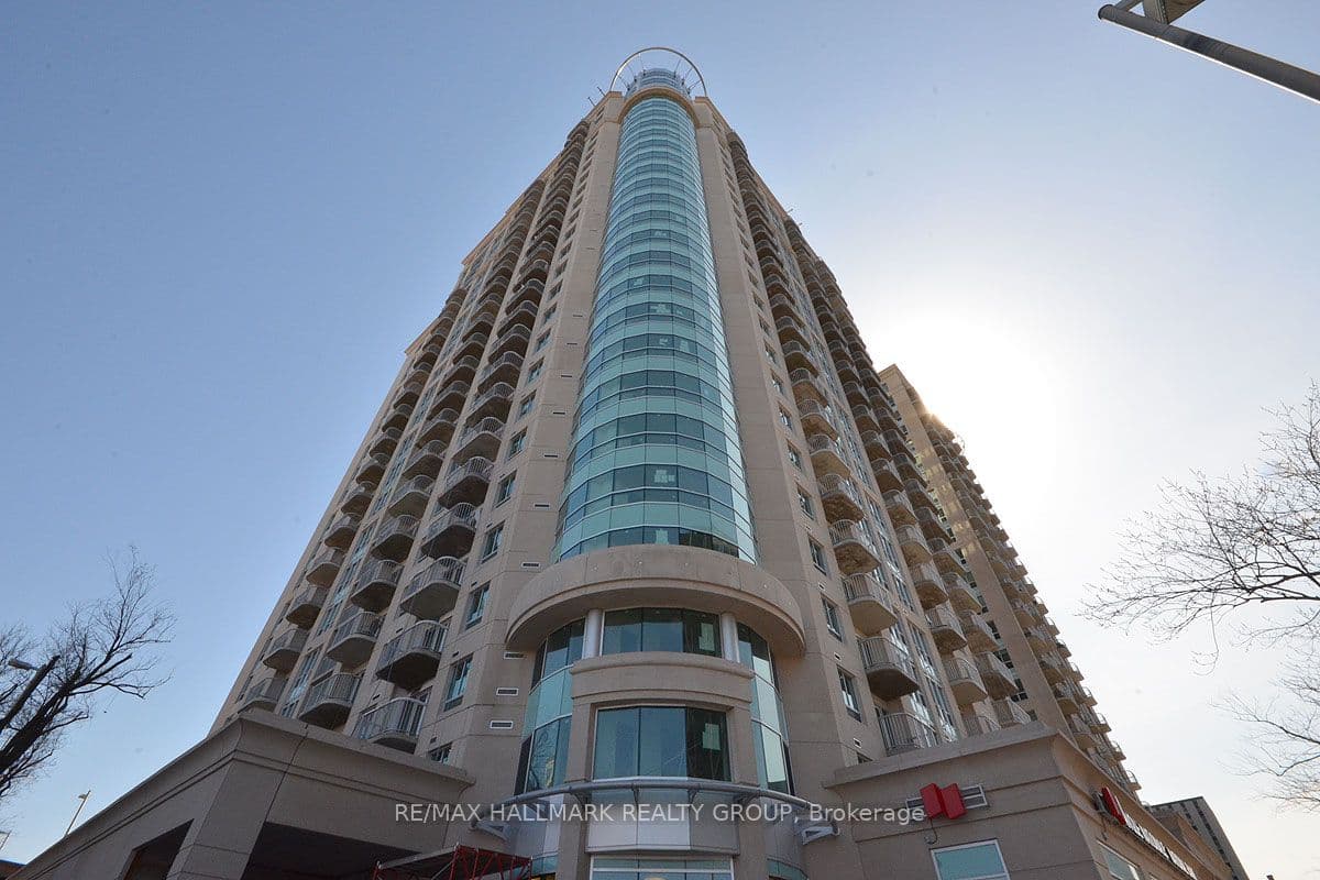 Unit 1902 234 Rideau Street photo 1