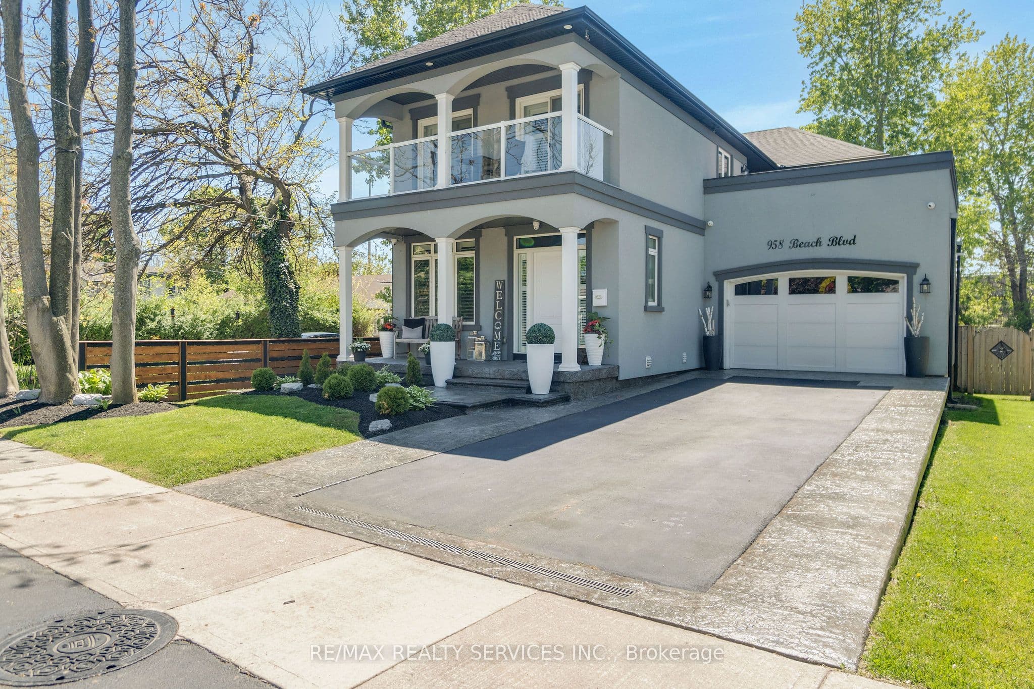 958 Beach Boulevard photo 1