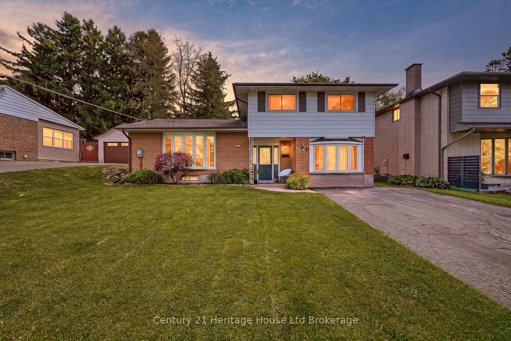 480 Lee Avenue photo 1