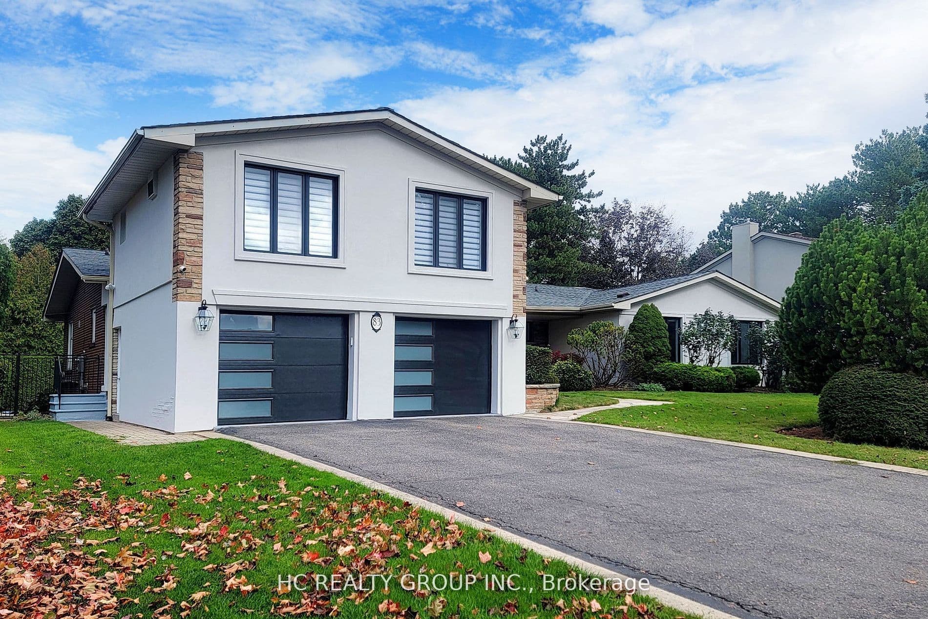 83 Fairway Heights Drive photo 1