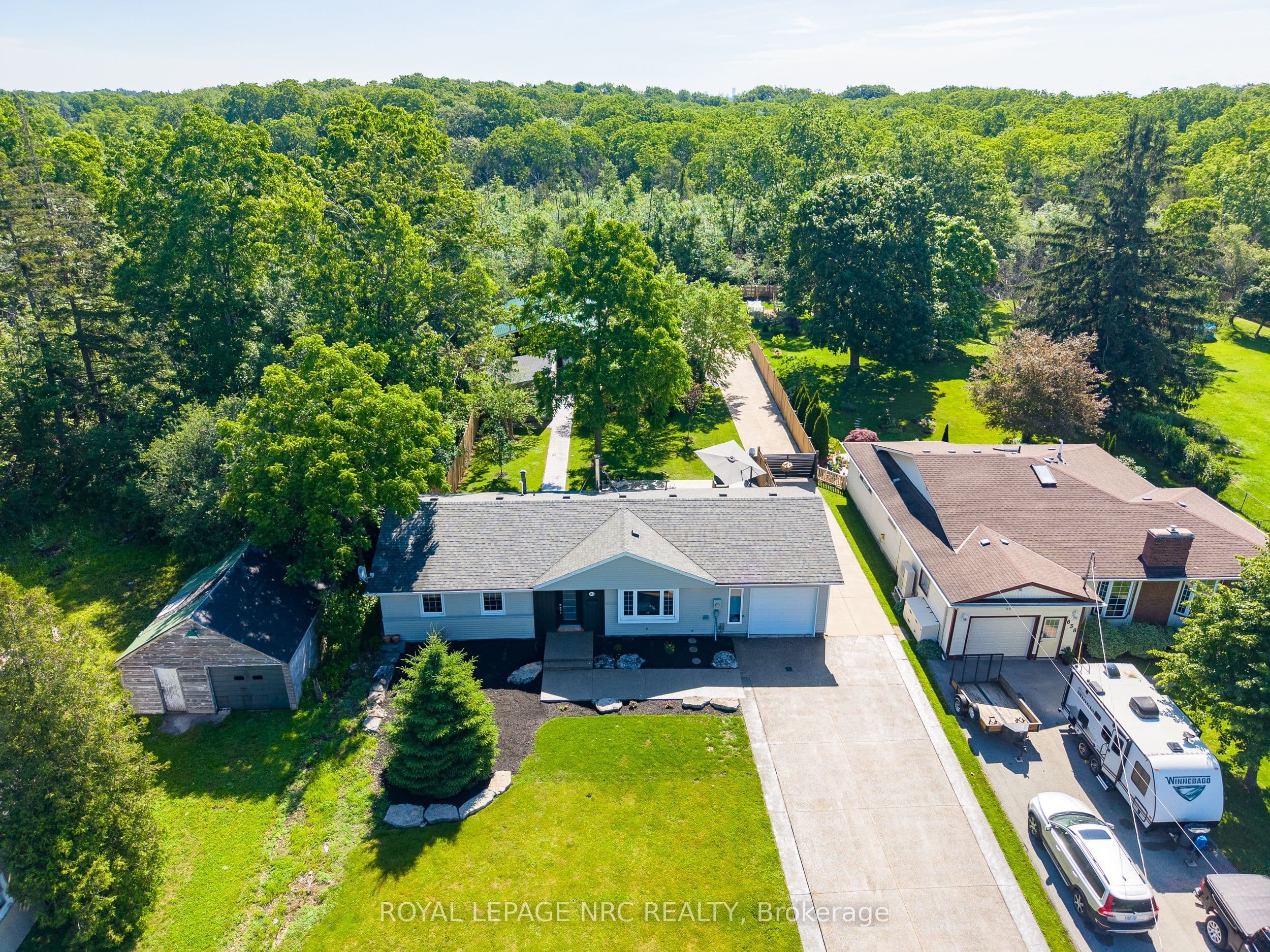 646 Prospect Point Road photo 1