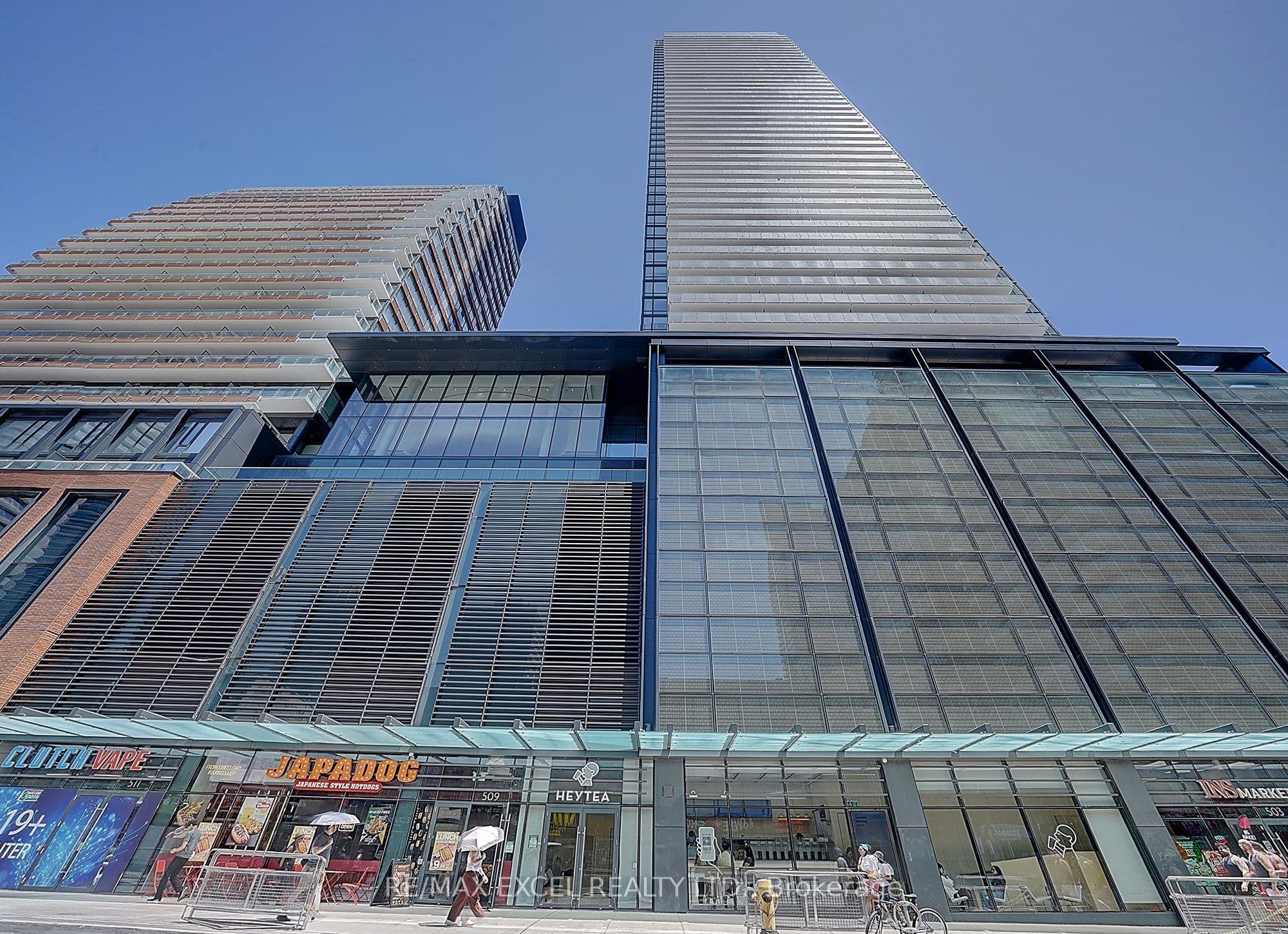 Unit 3509 501 Yonge Street photo 1